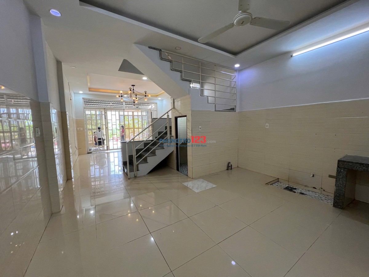 CHO THUÊ NHÀ RIÊNG 1 TRỆT 1 LẦU TẠI KHU SAMSUNG VILLAGE ĐƯỜNG BƯNG ÔNG THOÀN GIÁ 7TR/THÁNG