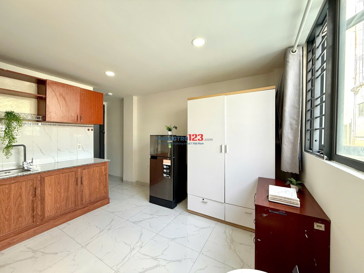 Phòng Trọ Cửa Sổ Thang Máy 34m2 Võ Oanh Bình Thạnh Gần Hutech Ngoại Thương Nguyễn Gia Trí Quận 1