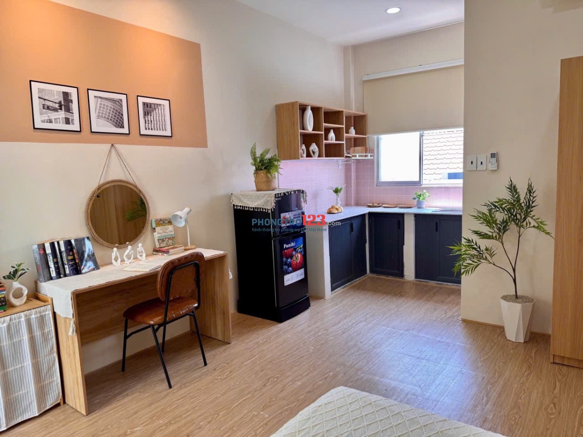 CHO THUÊ PHÒNG GẦN 35m2 FULL NỘI THẤT BAN CỬA SỔ LỚN NẲM NGAY TT PHÚ NHUẬN GẨN CÔNG VIÊN GIA ĐỊNH