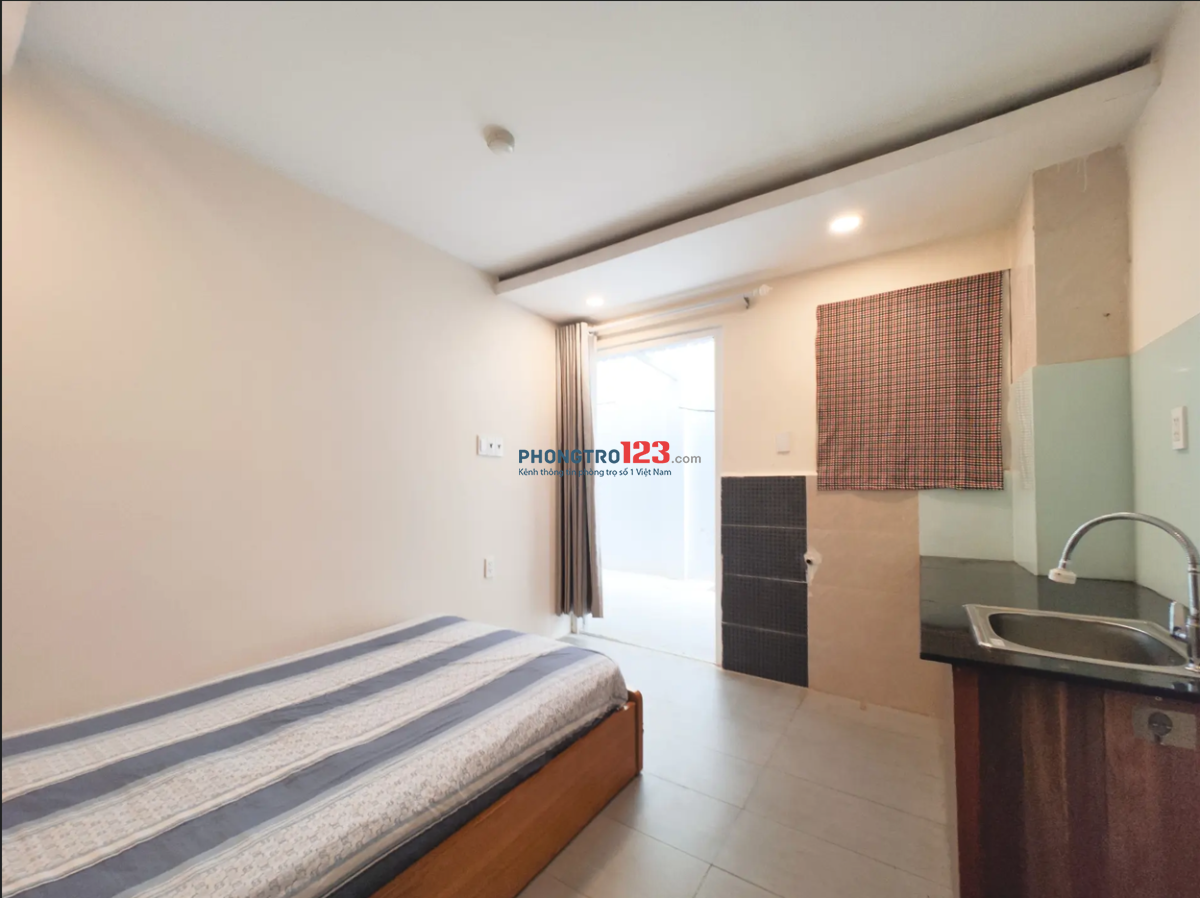 Phòng bình dân ngay trệt đầy đủ tiện nghi ở Phạm Hùng nối dài