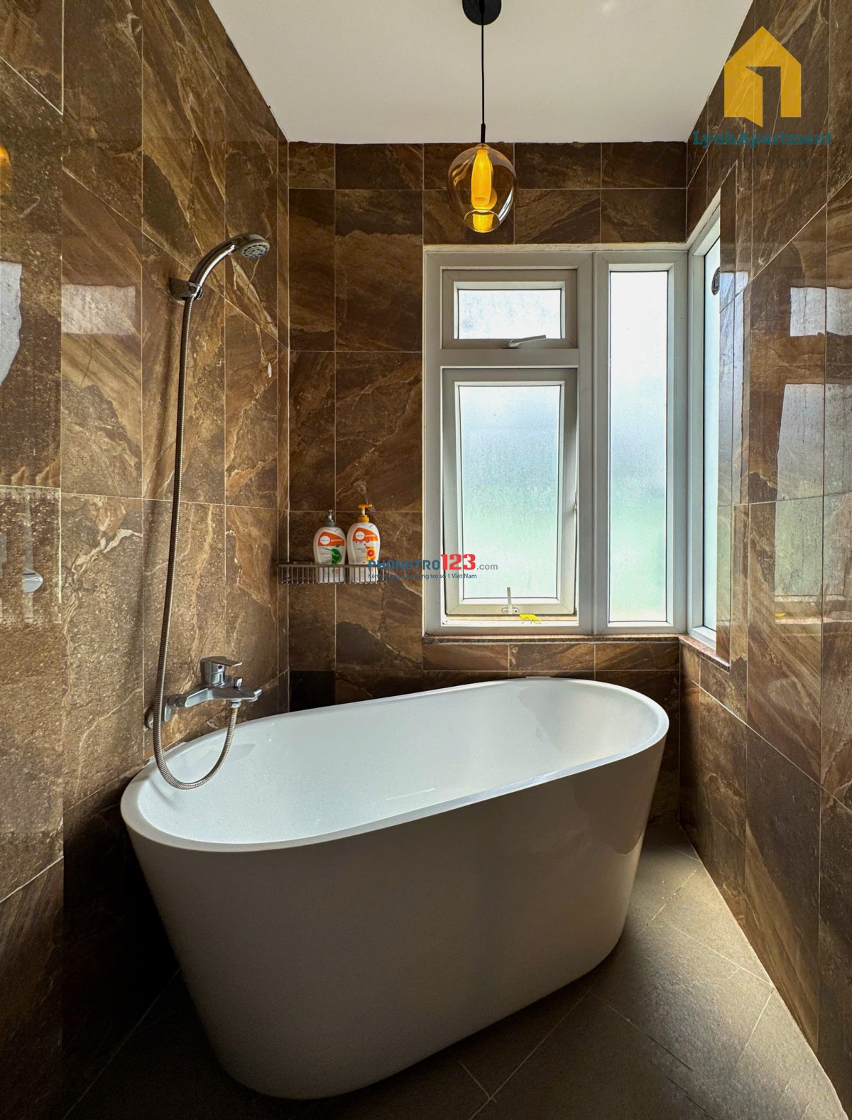 Cho thuê căn hộ 1PN ban công, tách bếp – Phạm Viết Chánh, Q1, gần ĐH KHTN, ĐH Sài Gòn