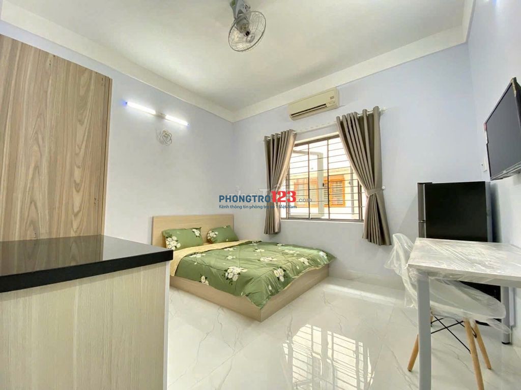 PHÒNG CỬA SỔ ĐỦ NỘI THẤT CÓ THANG MÁY - LÊ VĂN SỸ Q.3