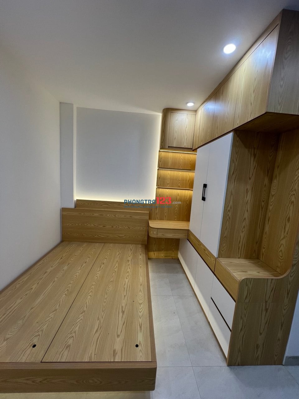 Chính chủ cho thuê CCMN cao cấp - full nội thất thiết kế - mới 100% - chỉ từ 5.5tr/th