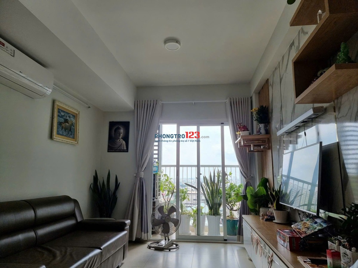 C/c Ruby, Nguyễn Sỹ Sách, TB: 2PN, 90m2, NT mới, 10tr/th. Bancong.