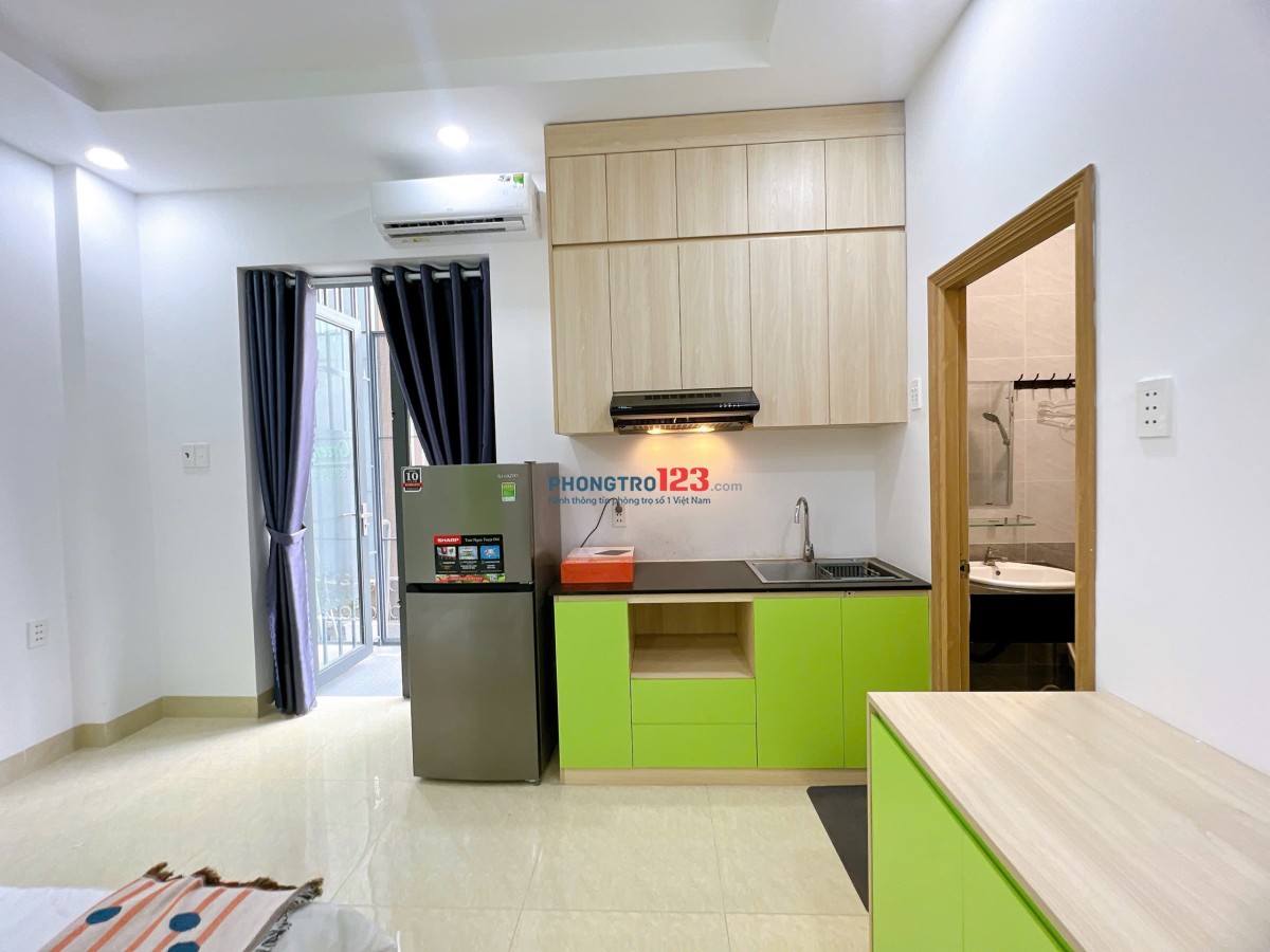 Cho thuê ch mini full nội thất ban công thoáng, vị trí đắt địa Phan Đăng Lưu gần chợ Bà Chiểu