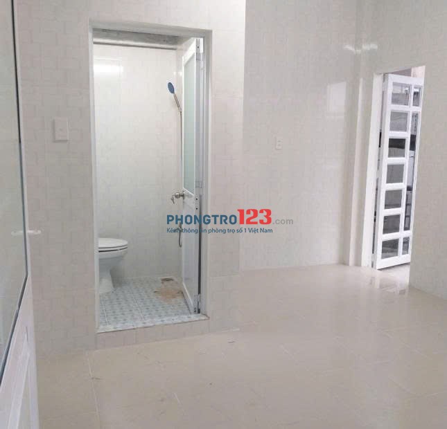 Cho thuê phòng trọ có máy lạnh, máy giặt đầy đủ ở Quận Bình Thạnh