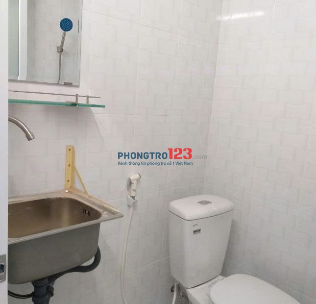 Cho thuê phòng trọ có máy lạnh, máy giặt đầy đủ ở Quận Bình Thạnh
