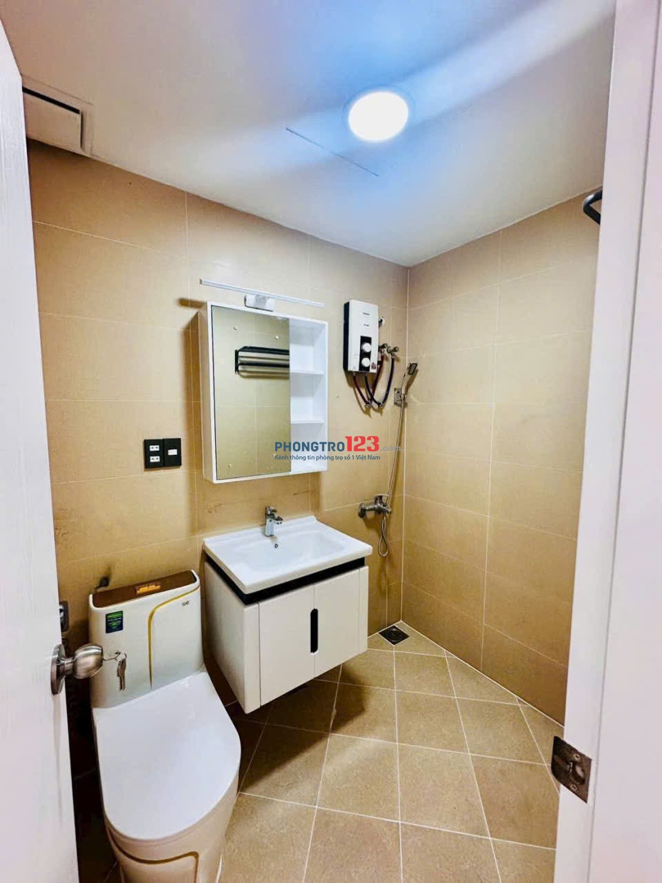 Chung cư Thuỷ Lợi 4, Nguyễn Xí, BT: 2p ngủ, nhà sạch, 90m2, 13tr/th