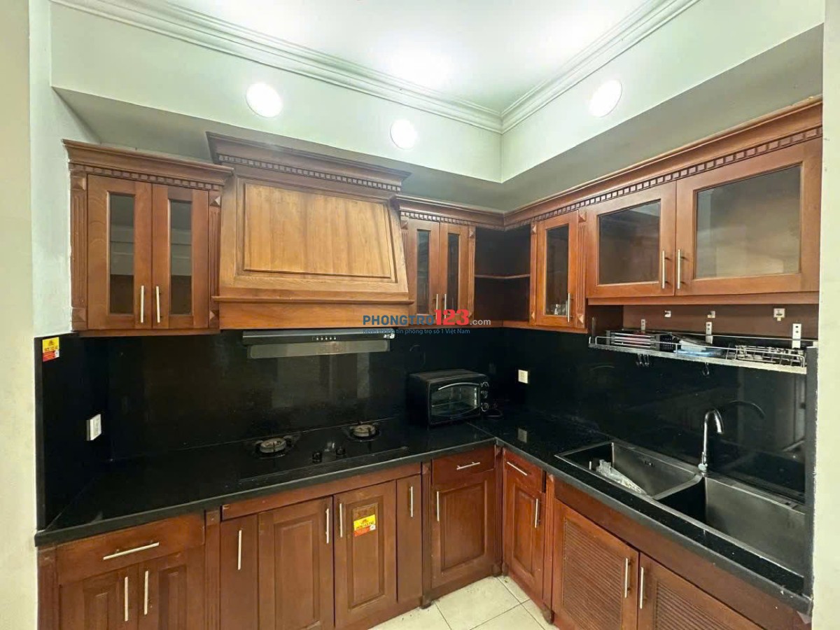 Chung cư Screc, Trường Sa, Q3: 98m2, 3p ngủ, máy lạnh, 15triệu