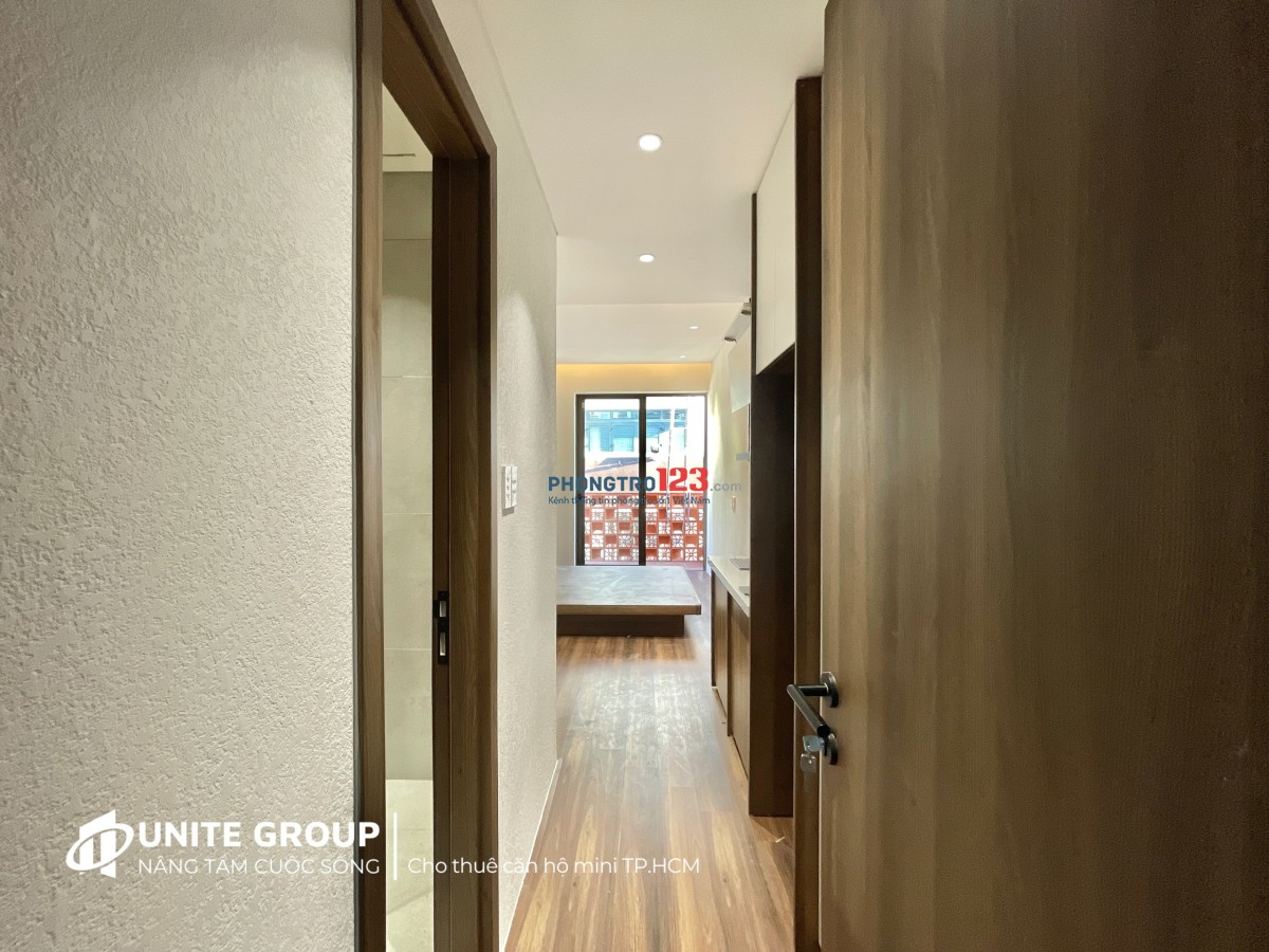 CHO THUÊ CHDV MỚI 100% FULL NỘI THẤT 30m2 BAN CÔNG LỚN NẮM NGAY TT BÌNH THẠNH GẦN NGÃ TƯ HÀNG XANH