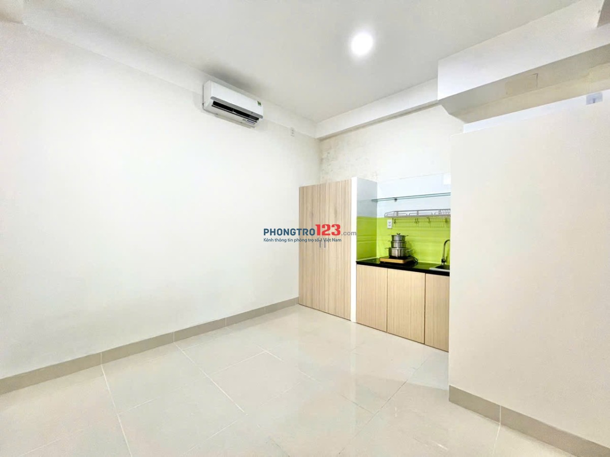 Phòng An Ninh, Thang Máy Ngay NTD Phú Thọ