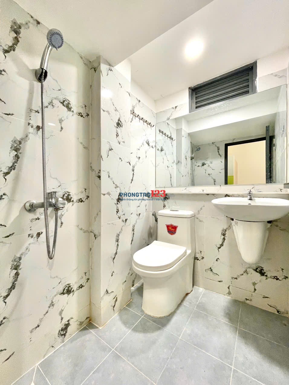 Phòng An Ninh, Thang Máy Ngay NTD Phú Thọ