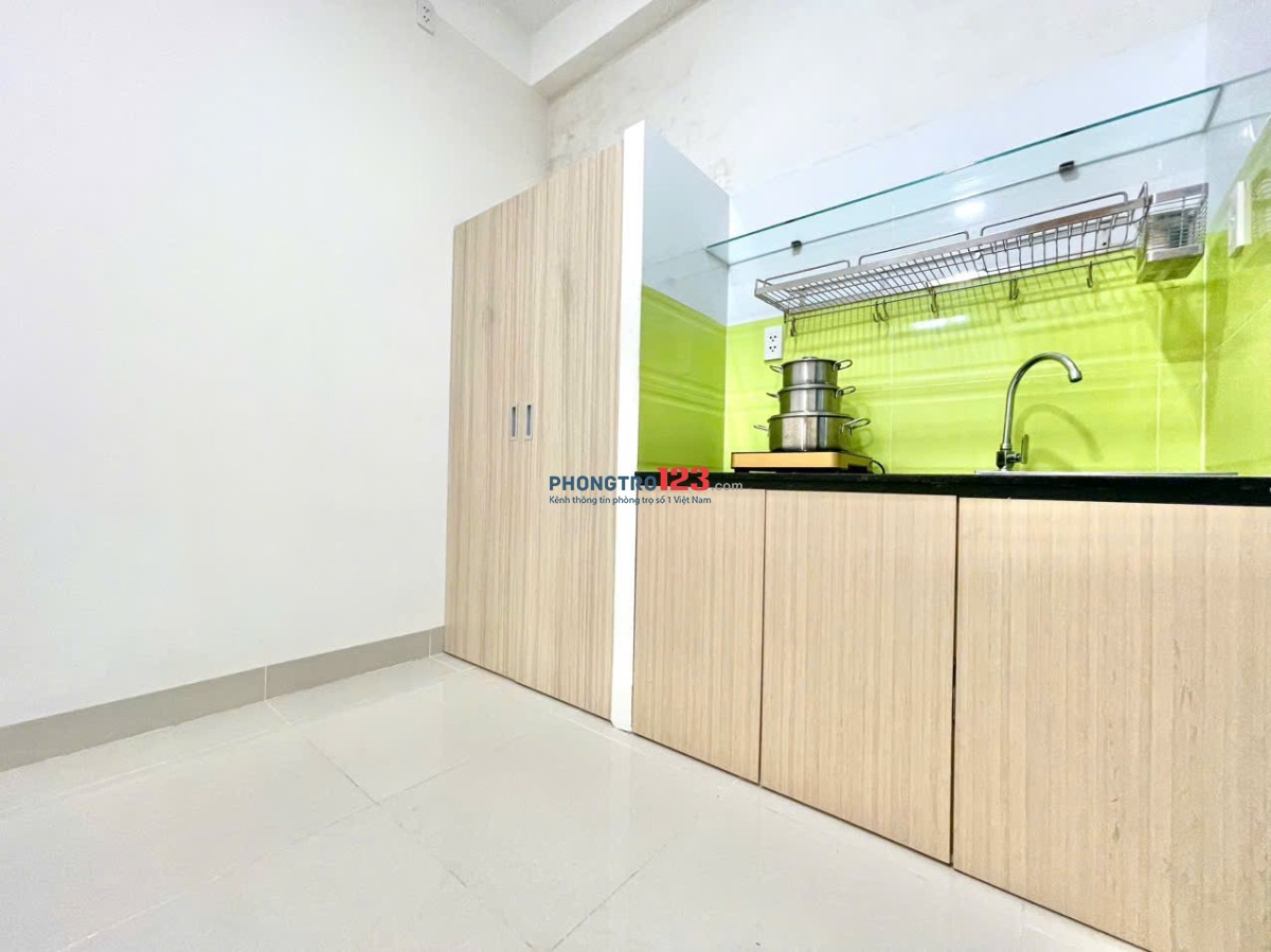 Phòng An Ninh, Thang Máy Ngay NTD Phú Thọ