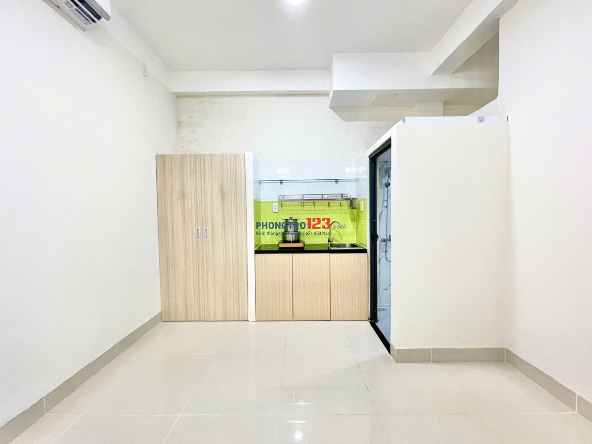 Phòng An Ninh, Thang Máy Ngay NTD Phú Thọ