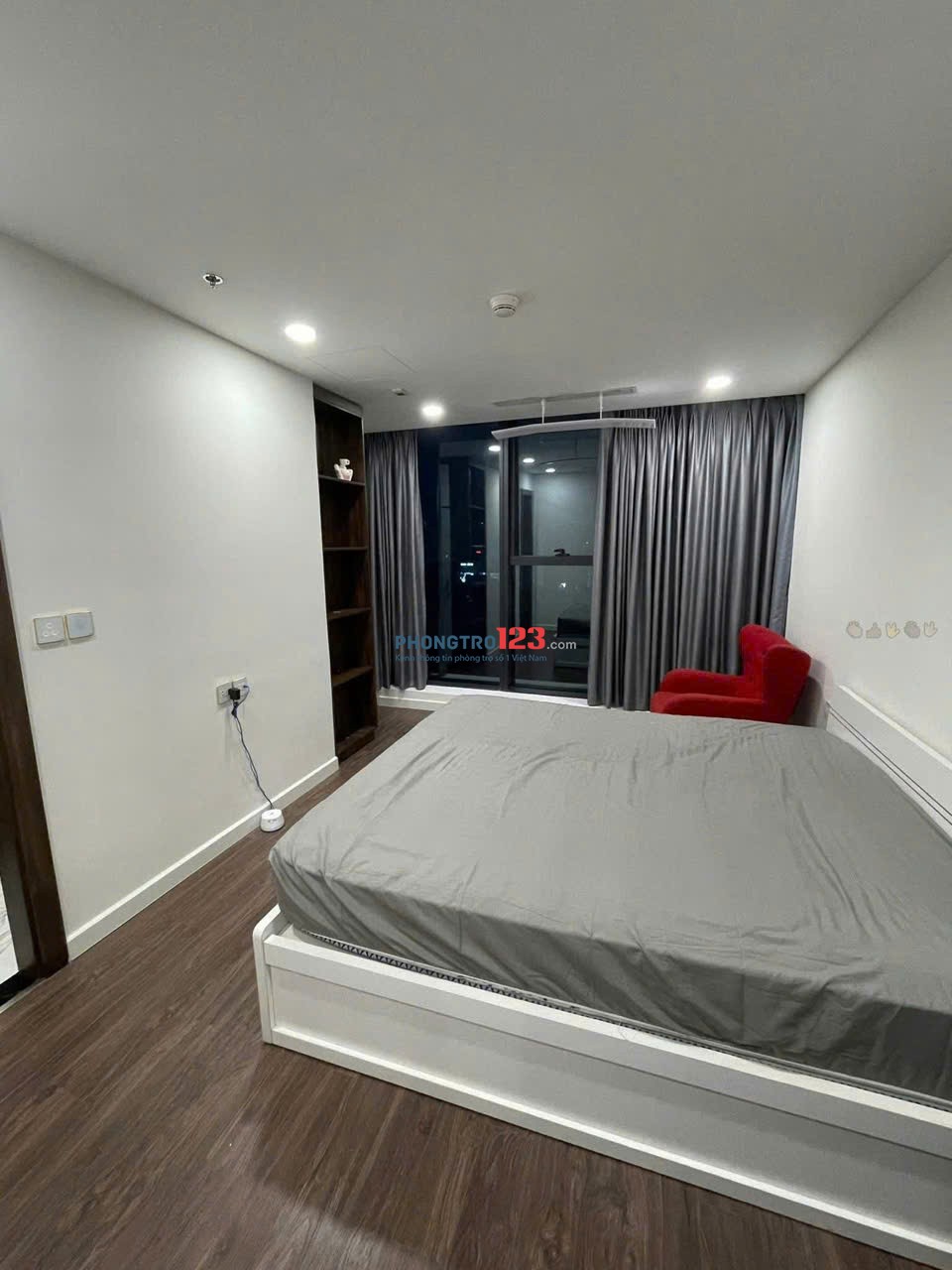 Chung cư Kingston, Hoàng Văn Thụ, PN: 85m2, 2p ngủ, full nội thất, 19triệu