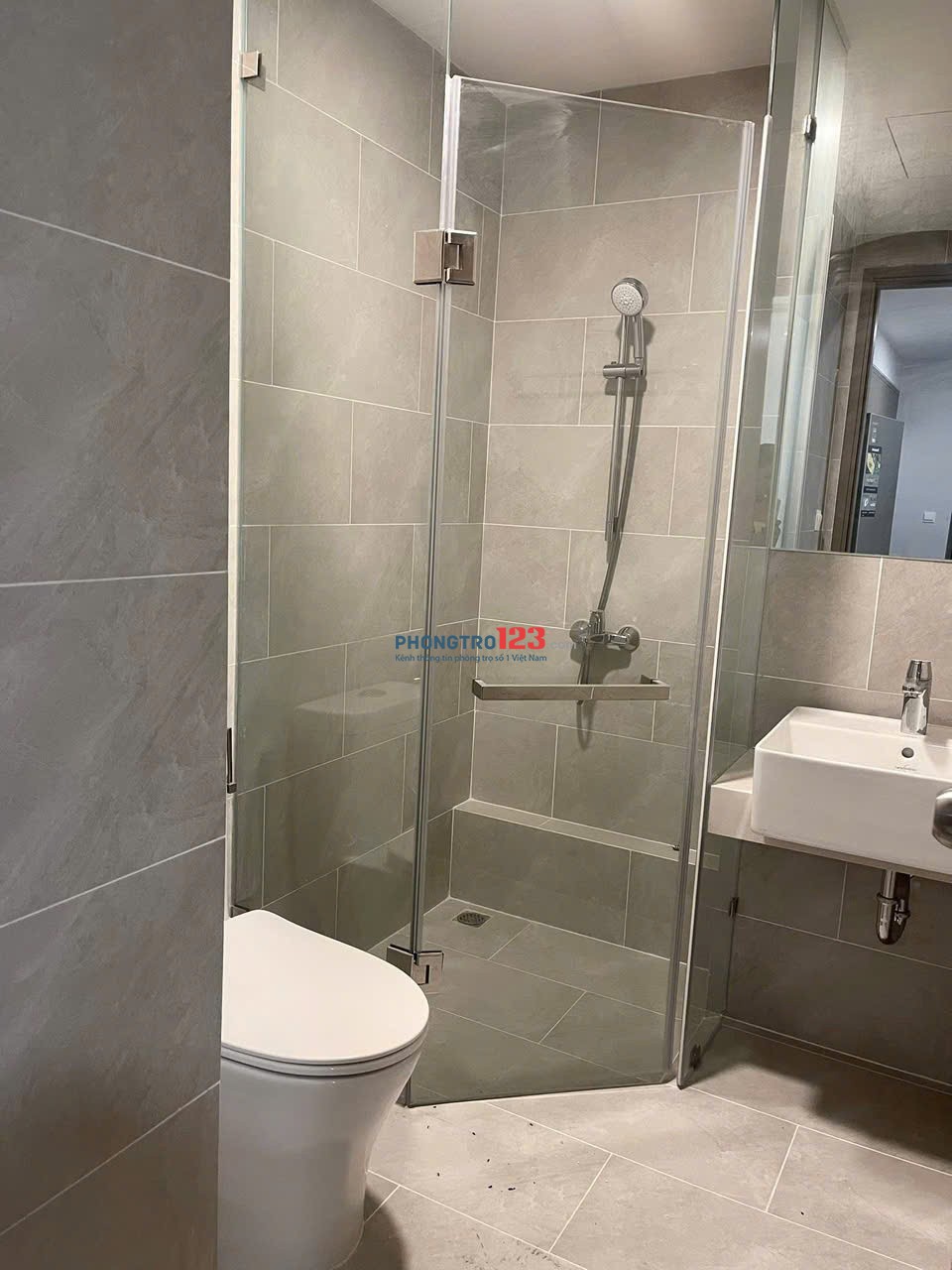 Chung cư Kingston, Hoàng Văn Thụ, PN: 85m2, 2p ngủ, full nội thất, 19triệu