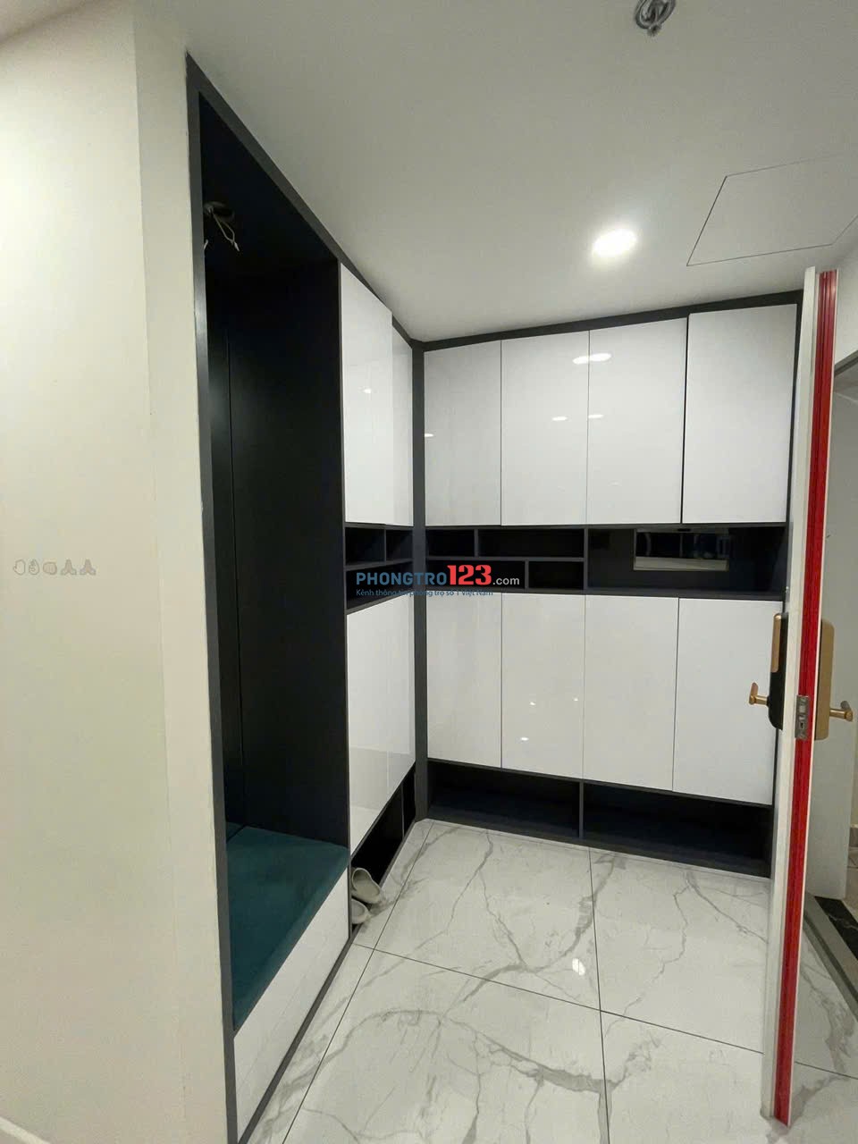 Chung cư Kingston, Hoàng Văn Thụ, PN: 85m2, 2p ngủ, full nội thất, 19triệu