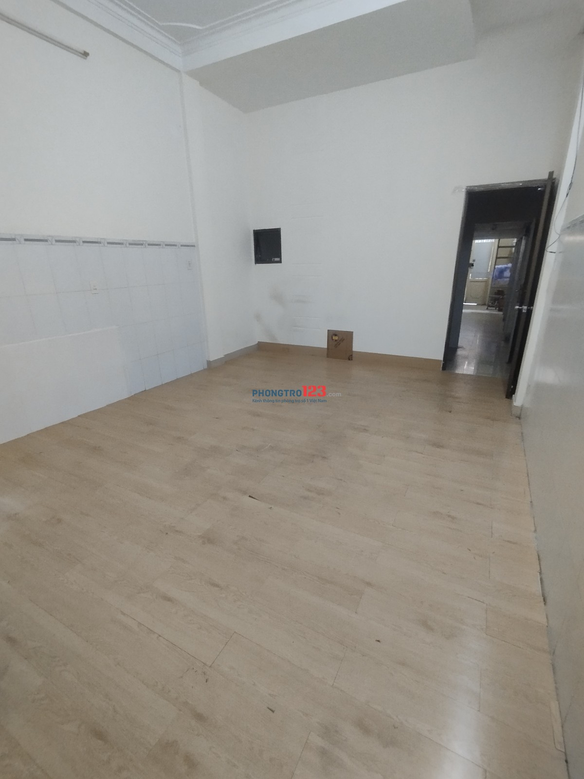 Phòng máy lạnh trống sẵn đường 102 Cao Lỗ phường 4 quận 8