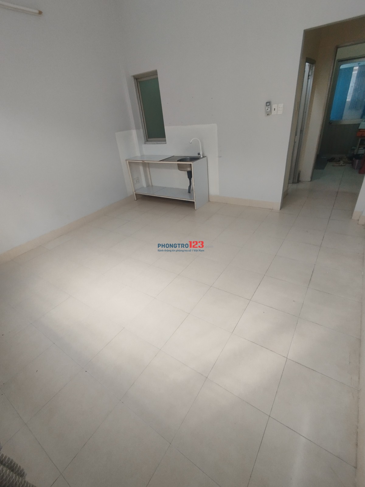 Phòng máy lạnh trống sẵn đường 102 Cao Lỗ phường 4 quận 8