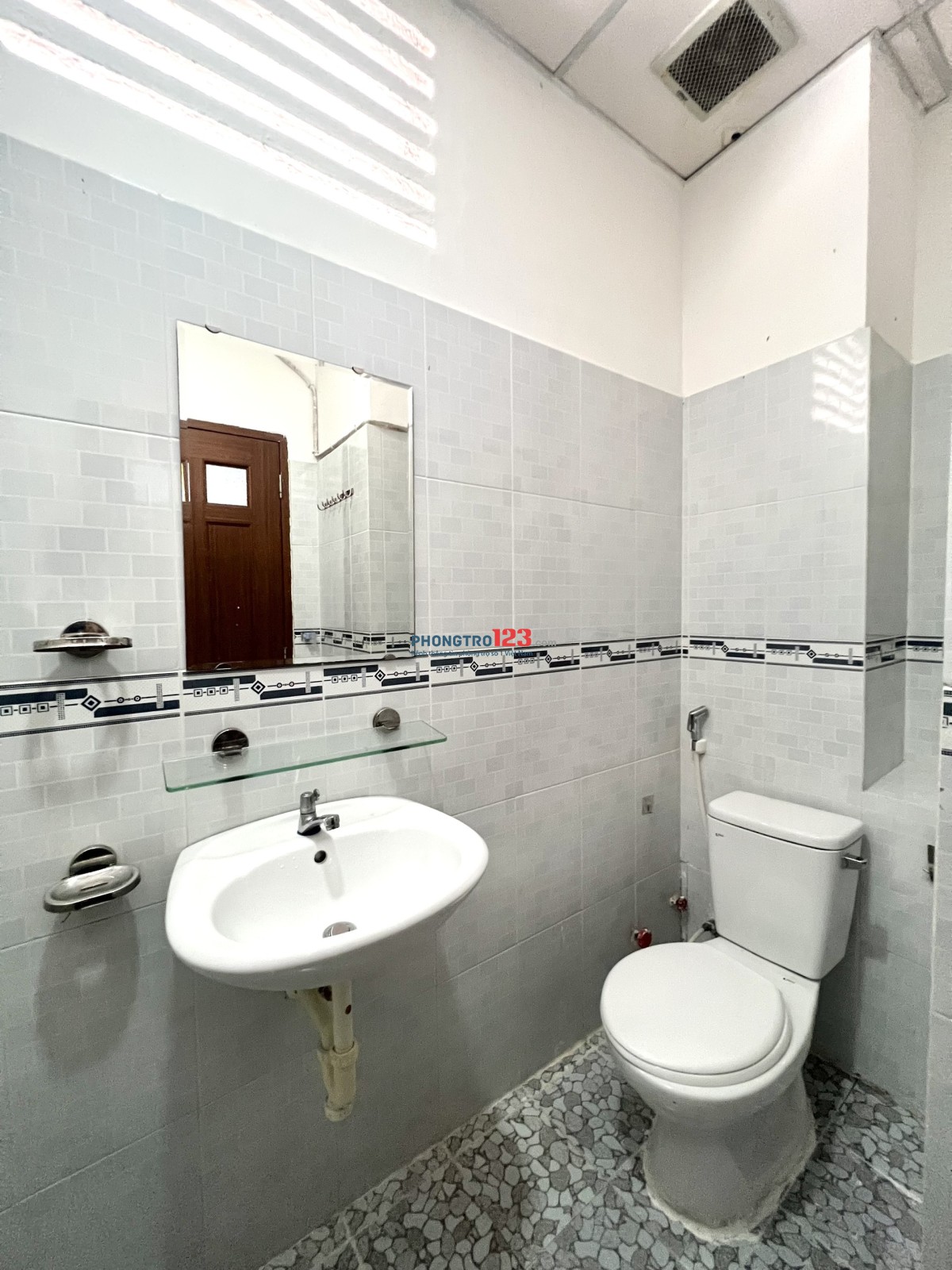 CĂN HỘ THOÁNG FULL NỘI THẤT MỚI 100%_NGAY CẦU VƯỢT 3/2, ĐH UEH, VIỆT NAM QUỐC TỰ