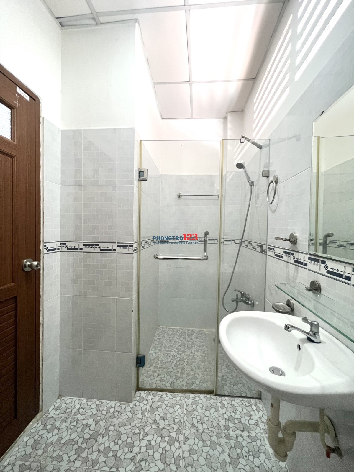 CĂN HỘ THOÁNG FULL NỘI THẤT MỚI 100%_NGAY CẦU VƯỢT 3/2, ĐH UEH, VIỆT NAM QUỐC TỰ