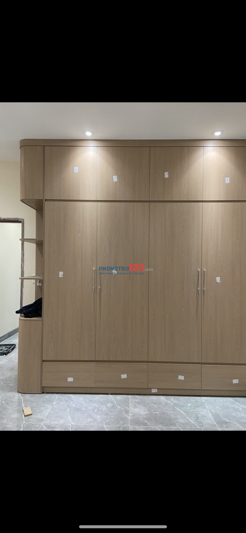 Cho thuê căn hộ gia đình ở, đầu tư mới 100%, cách mặt phố Hoàng Cầu 50m, dt 60m2