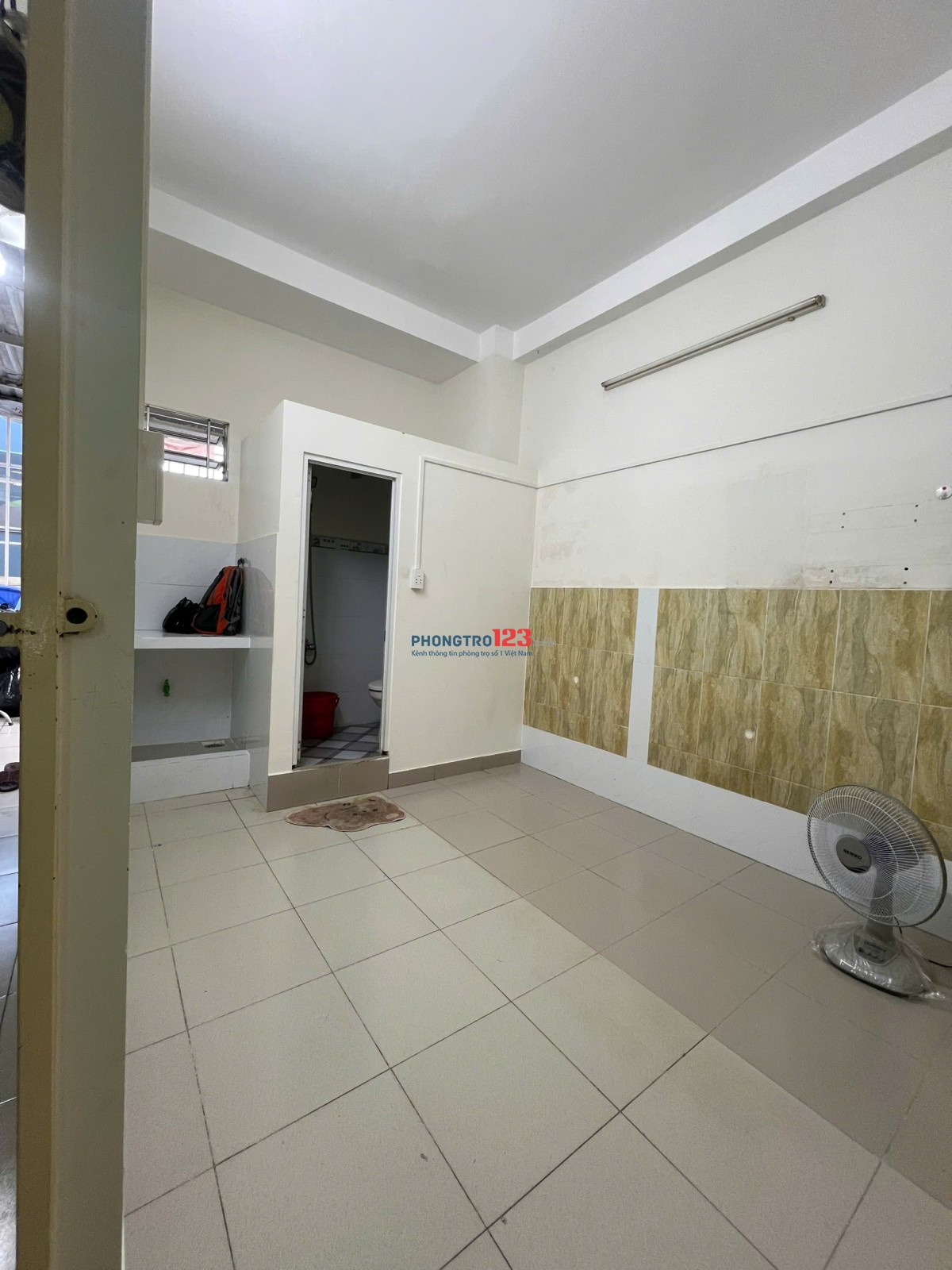 PHÒNG TRỌ NGAY ETOWN CỘNG HÒA GIÁ CHỈ 2TR7/ THÁNG NGAY P13- CỘNG HÒA