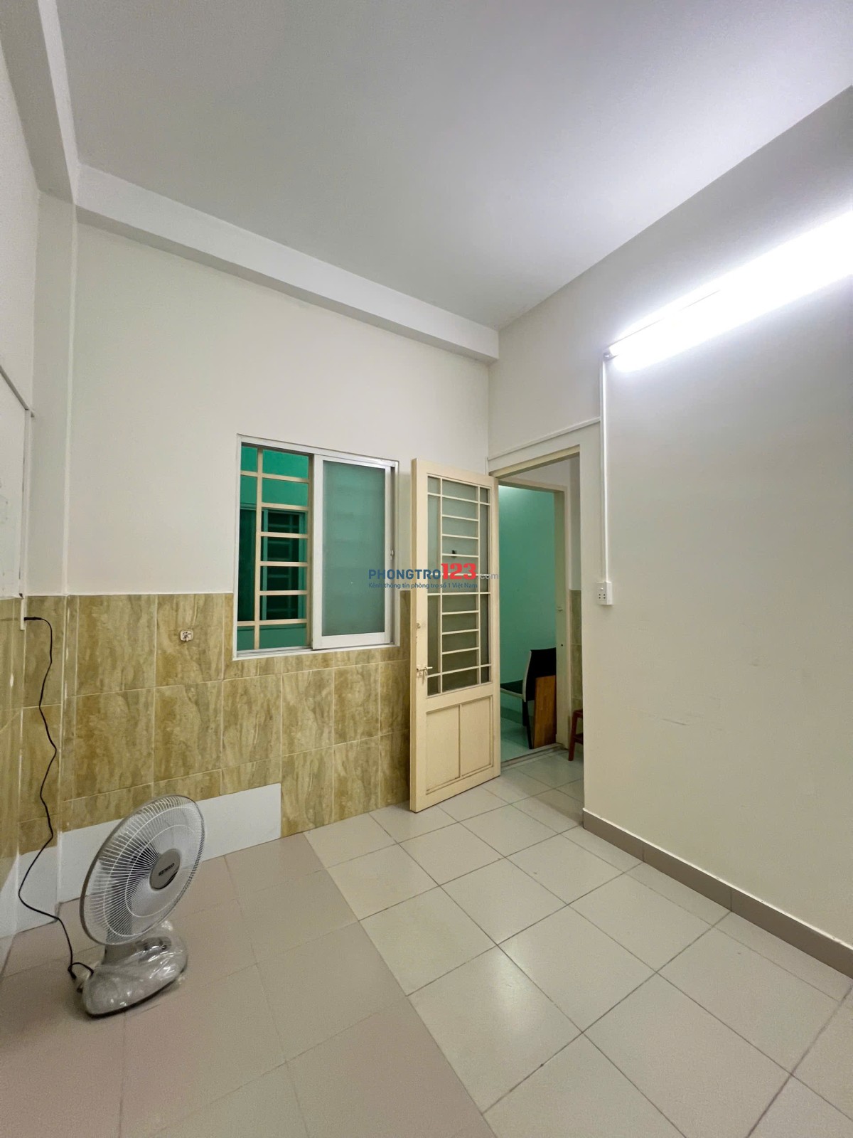 PHÒNG TRỌ NGAY ETOWN CỘNG HÒA GIÁ CHỈ 2TR7/ THÁNG NGAY P13- CỘNG HÒA