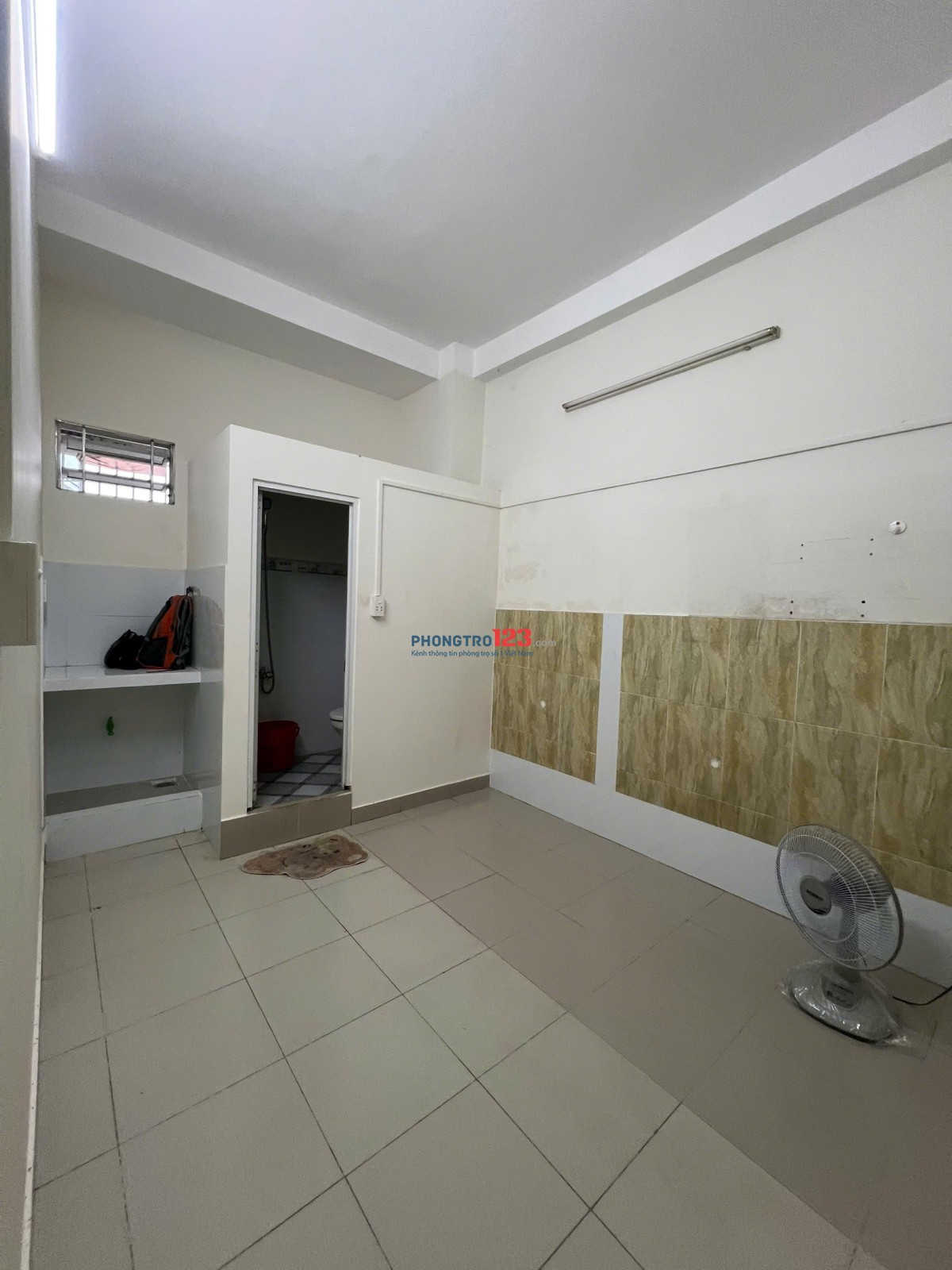 PHÒNG TRỌ NGAY ETOWN CỘNG HÒA GIÁ CHỈ 2TR7/ THÁNG NGAY P13- CỘNG HÒA