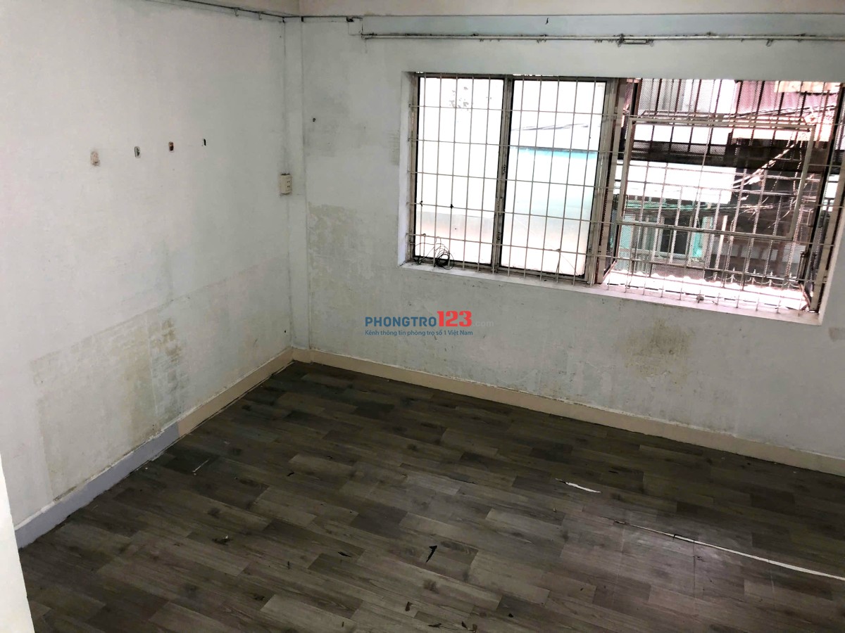 Phòng trọ 18m2 đường Điện Biên Phủ, Q.Bình Thạnh