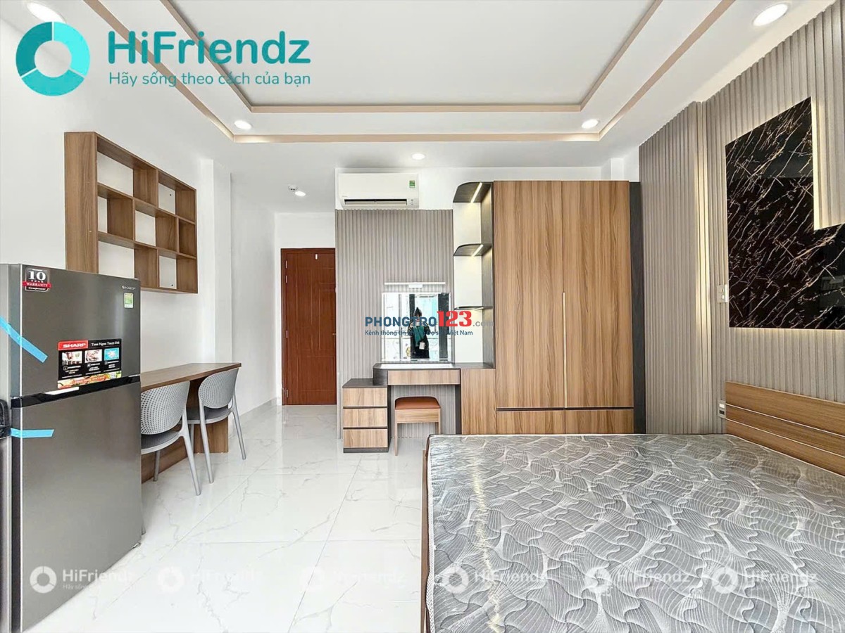 CHO THUÊ CHDV FULL NỘI THẤT BAN CÔNG THOÁNG GẦN CHỢ BÀ CHIỂU GIÁP QUẬN 1