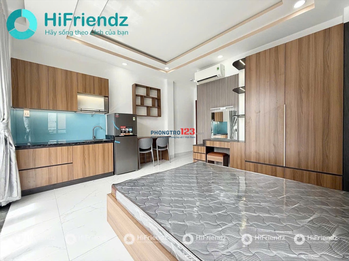 CHO THUÊ CHDV FULL NỘI THẤT BAN CÔNG THOÁNG GẦN CHỢ BÀ CHIỂU GIÁP QUẬN 1