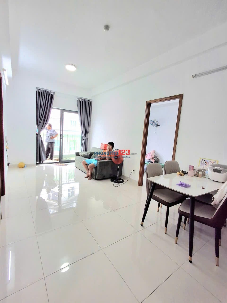 Chung cư Tô Hiến Thành, Quận 10: 97m2, 3p ngủ, căn góc, 15triệu