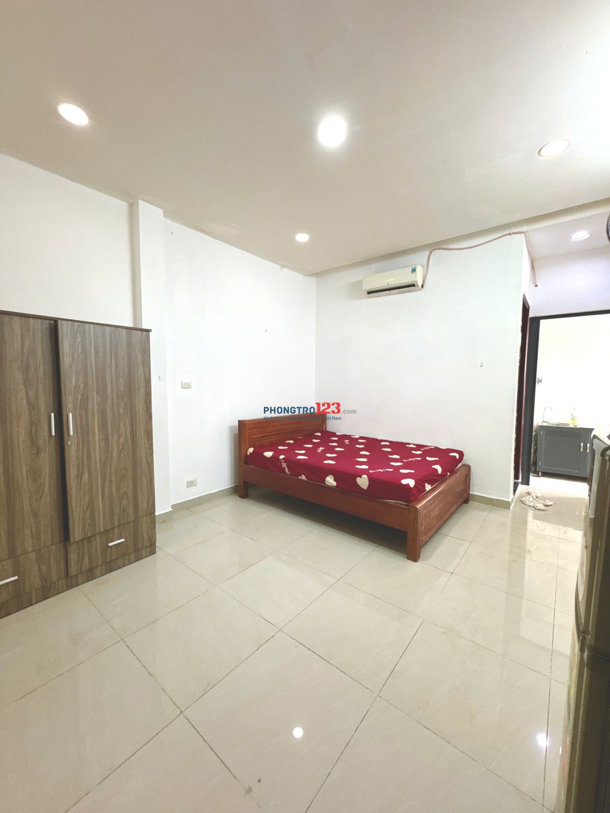 Phòng 30m² siêu tiện ích, kế bên trung tâm Quận Phú Nhuận - Cách Quận 1 hơn 10 phút đi xe