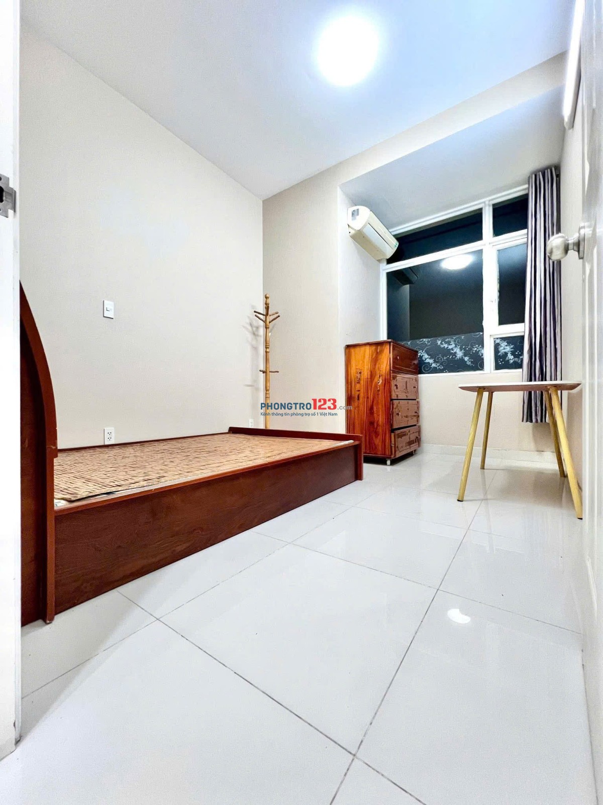 C/c Screc, Coopmart Trường Sa, Q3, 100m2, 3PN, 2WC, Nội thất, 15tr/th.