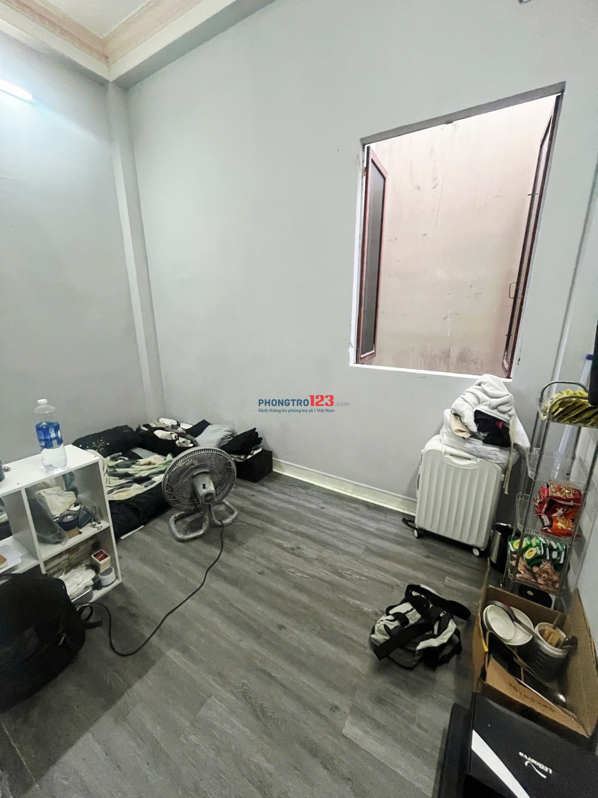 Cho Thuê Phòng Q10,rộng rãi thoải mái.nội thất. Cửa sổ ban công.2tr1 2tr8