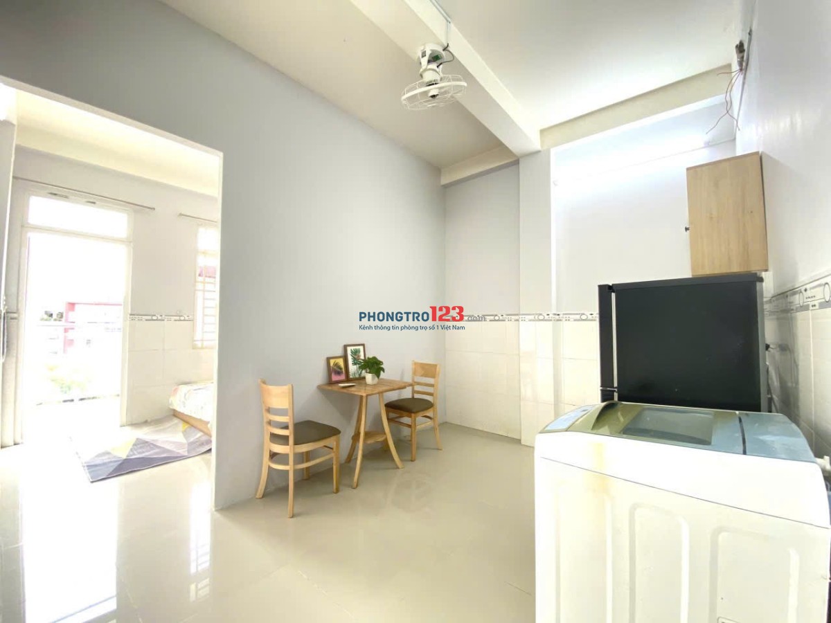 Căn hộ 1PN Tách bếp ban công Tân Định Q1 thang máy tự do