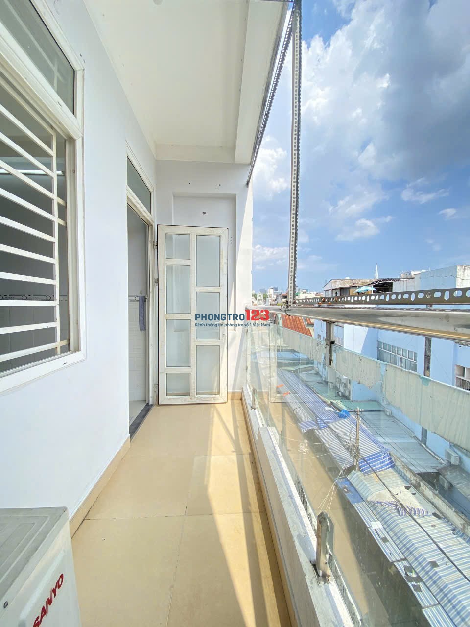 Căn hộ 1PN Tách bếp ban công Tân Định Q1 thang máy tự do