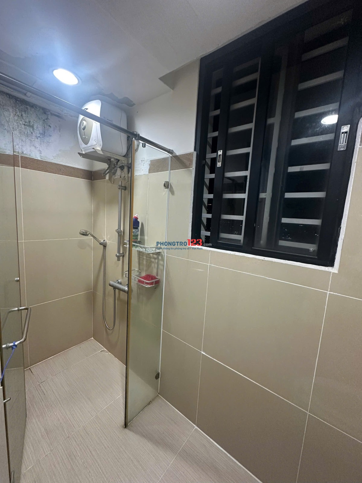 Cho thuê phòng trong CH CC Đức Khải