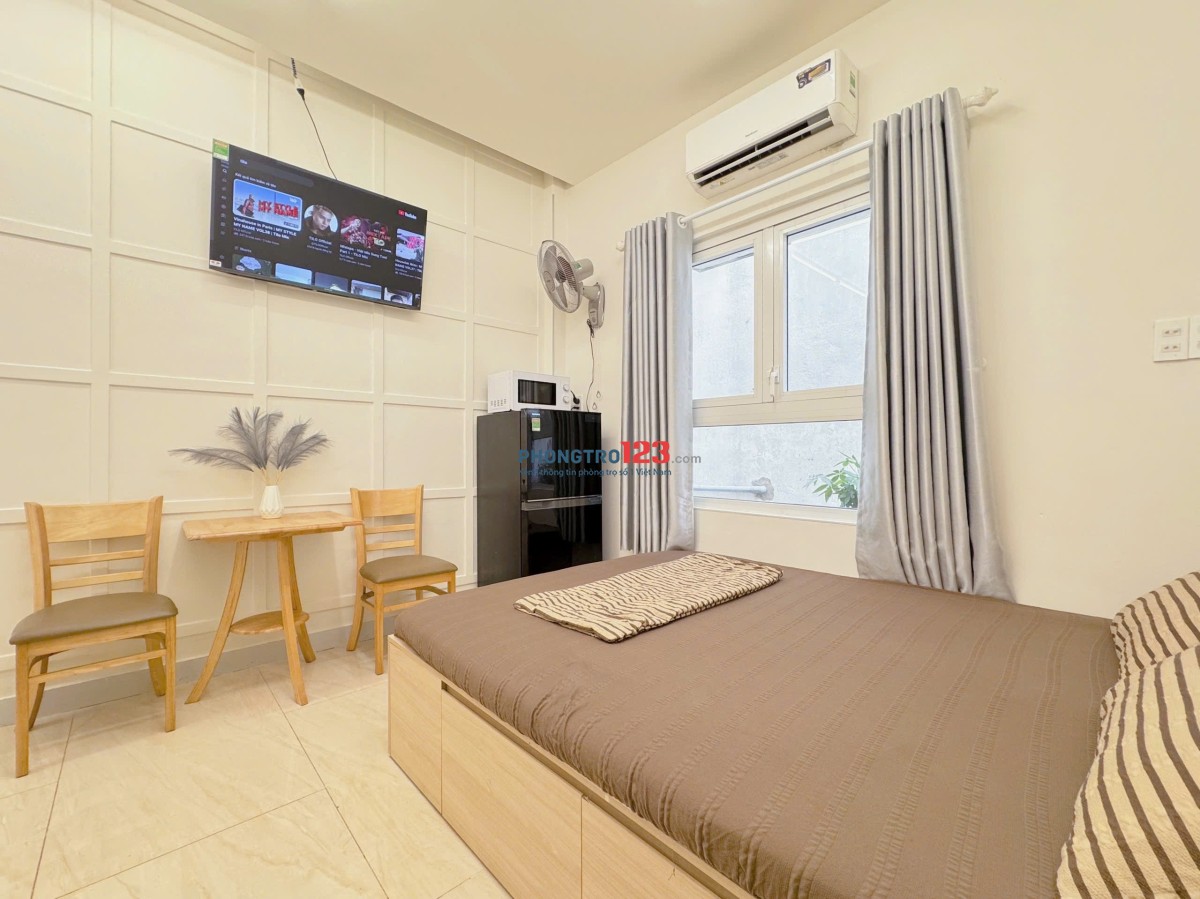 Cho Thuê Phòng Ngay Cầu Kiệu - Thang Máy - Hầm Xe - Full Nội Thất - Cửa Sổ - Mới 100% - Tiện Qua Q1