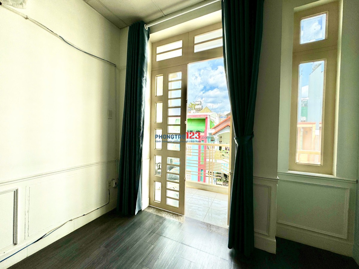  Căn studio sáng thoáng, có ban công – full nội thất