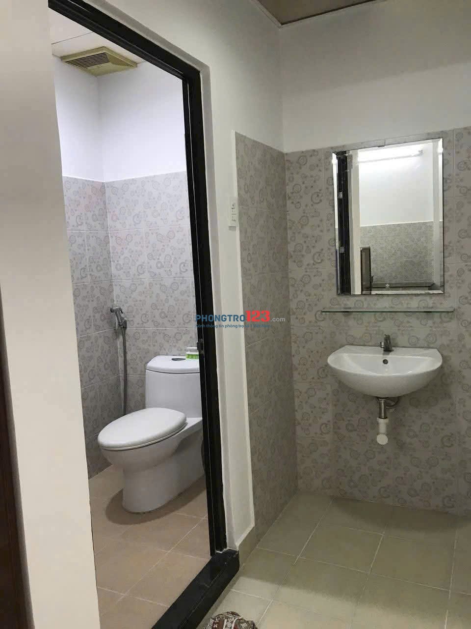 Chung Cư D5 ( 24AB),Phường 25,Bình Thạnh căn 2p ngủ 90m2, giá 13tr