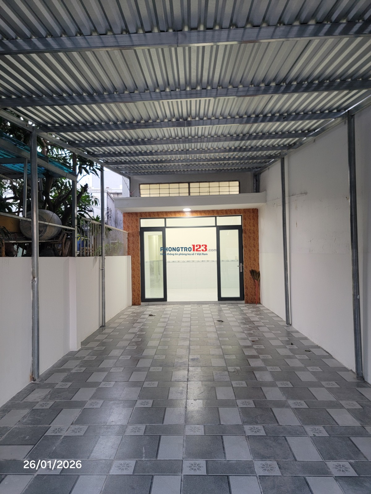  CHO THUÊ NHÀ MỚI THIẾT KẾ - SÂN RỘNG ĐỖ 2 Ô TÔ - NGAY VCN PHƯỚC LONG 