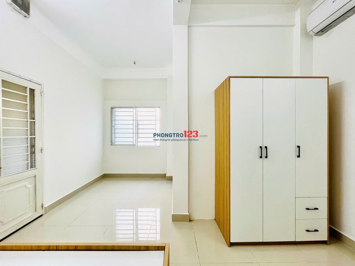 PHÒNG CỬA SỔ TRỜI FULL TIỆN NGHI GẦN NGÃ 4 PHÚ NHUẬN