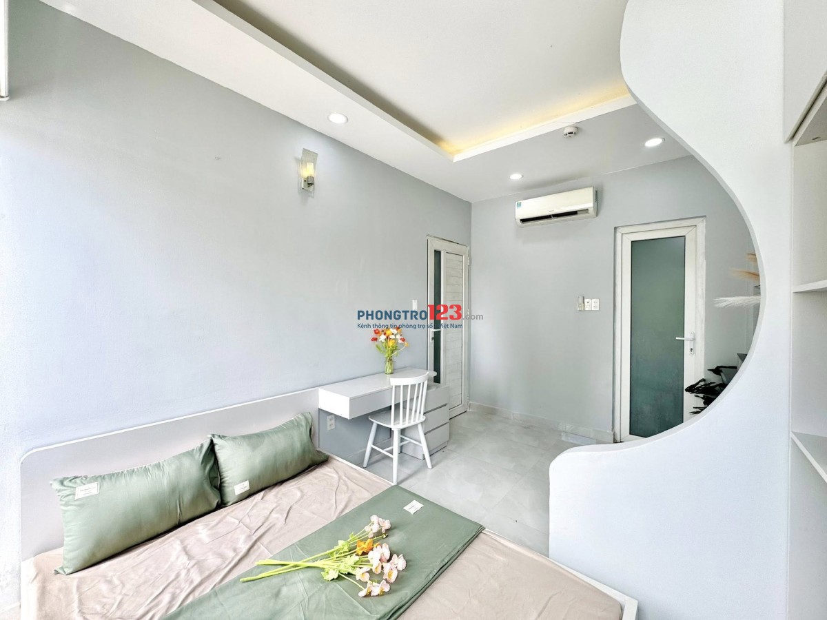 PHÒNG CỬA SỔ ĐÓN NẮNG NGAY PHẠM VĂN BẠCH TÂN BÌNH