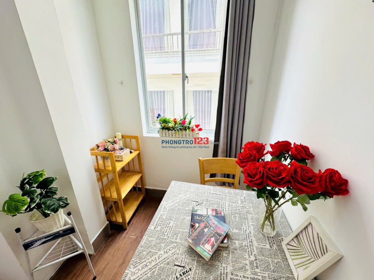 Cho Thuê Phòng Xinh Cửa sổ thoáng, Máy giặt riêng, Bồn tắm ngay Ngô Tất Tố, Bình Thạnh gần Q1,Q2