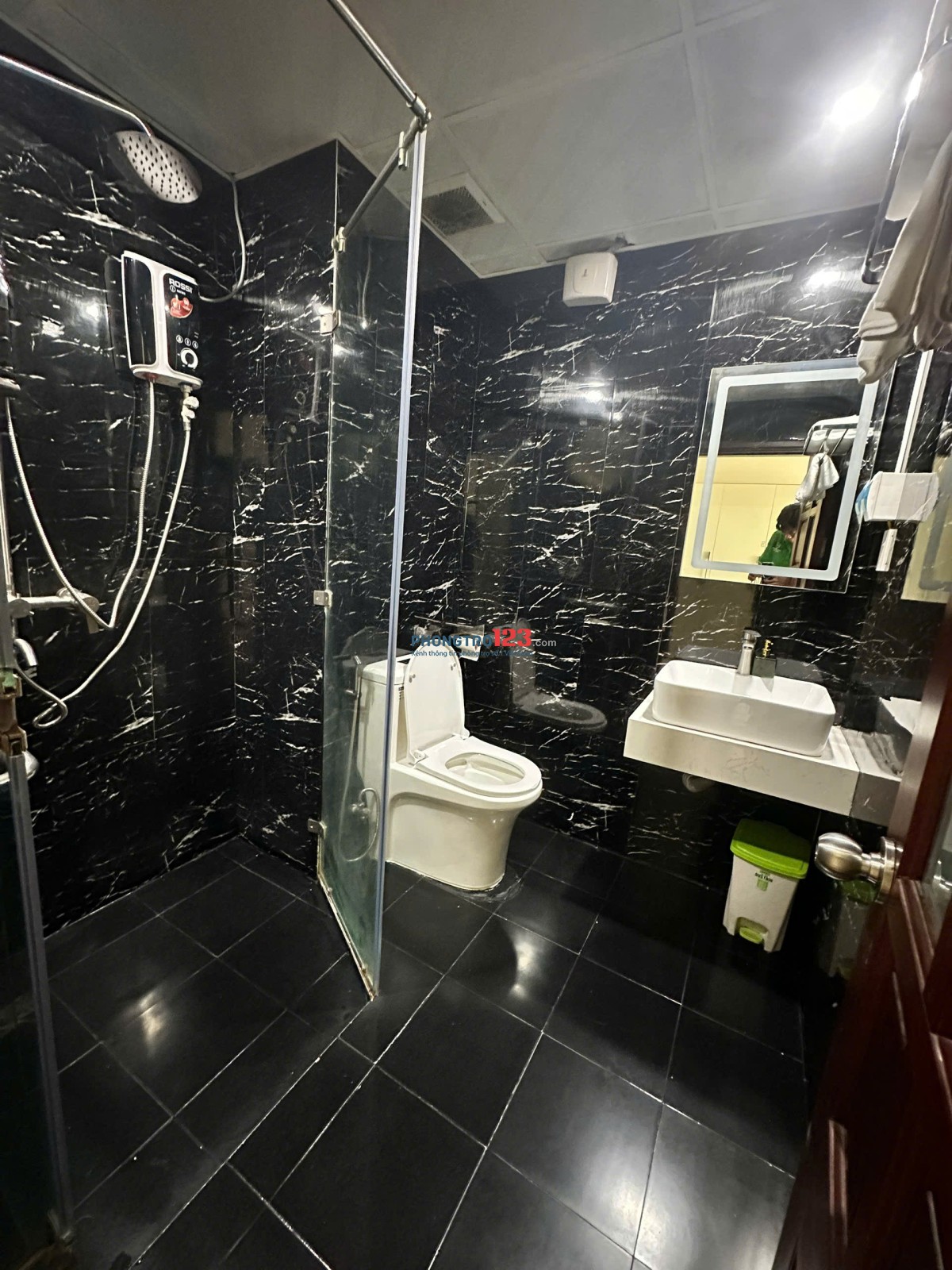 CHO THUÊ KHÁCH SẠN CAO CẤP THEO THÁNG BANG CÔNG RỘNG RÃI CHỈ 230K/ ĐÊM