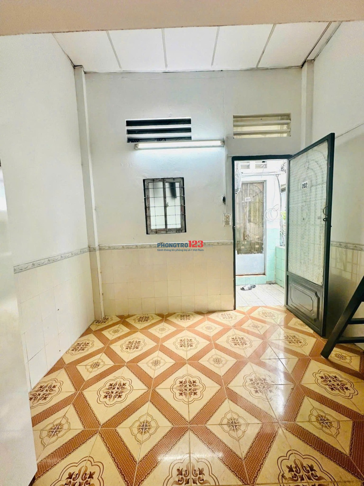 CHO THUÊ PHÒNG TRỌ MỚI XÂY TÂN PHÚ CHỈ VS 2TR990