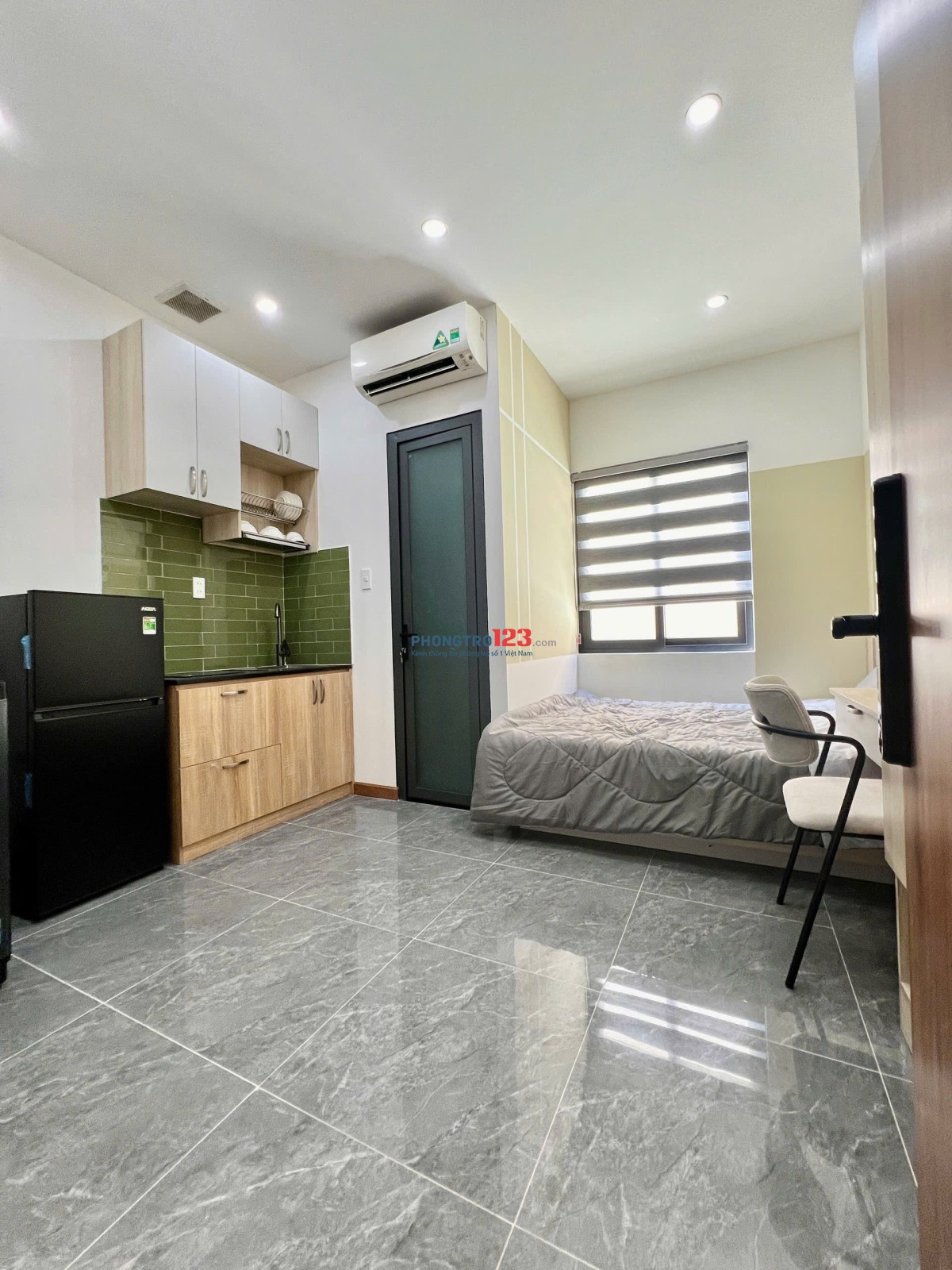 Cho thuê Căn hộ dịch vụ - Mới hoàn thiện - Full nội thất - Lê Thánh Tôn, Quận 1