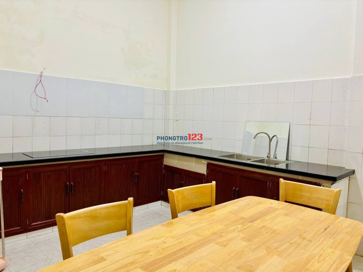 Cho Thuê Nhà 2 Tầng x 125m2 Sân Vườn Mặt Tiền Thanh Hải - Hải Châu-15tr